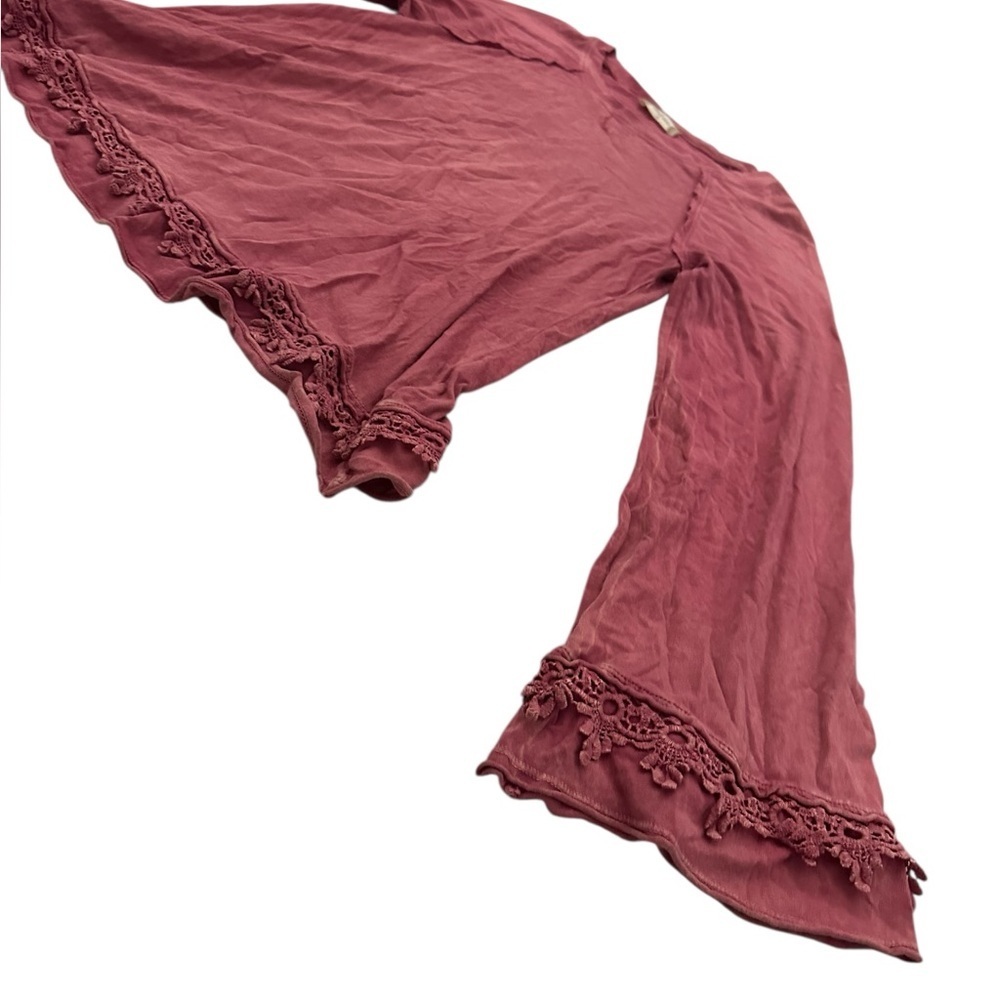 Altar’d State Red Long Sleeve with Wide sleeves and Textured Edges - Picture 8 of 9